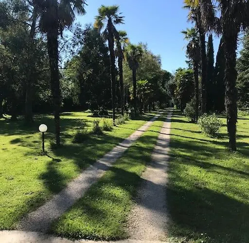 Hébergement de vacances Domaine Des Airs De Toscane Cazeres